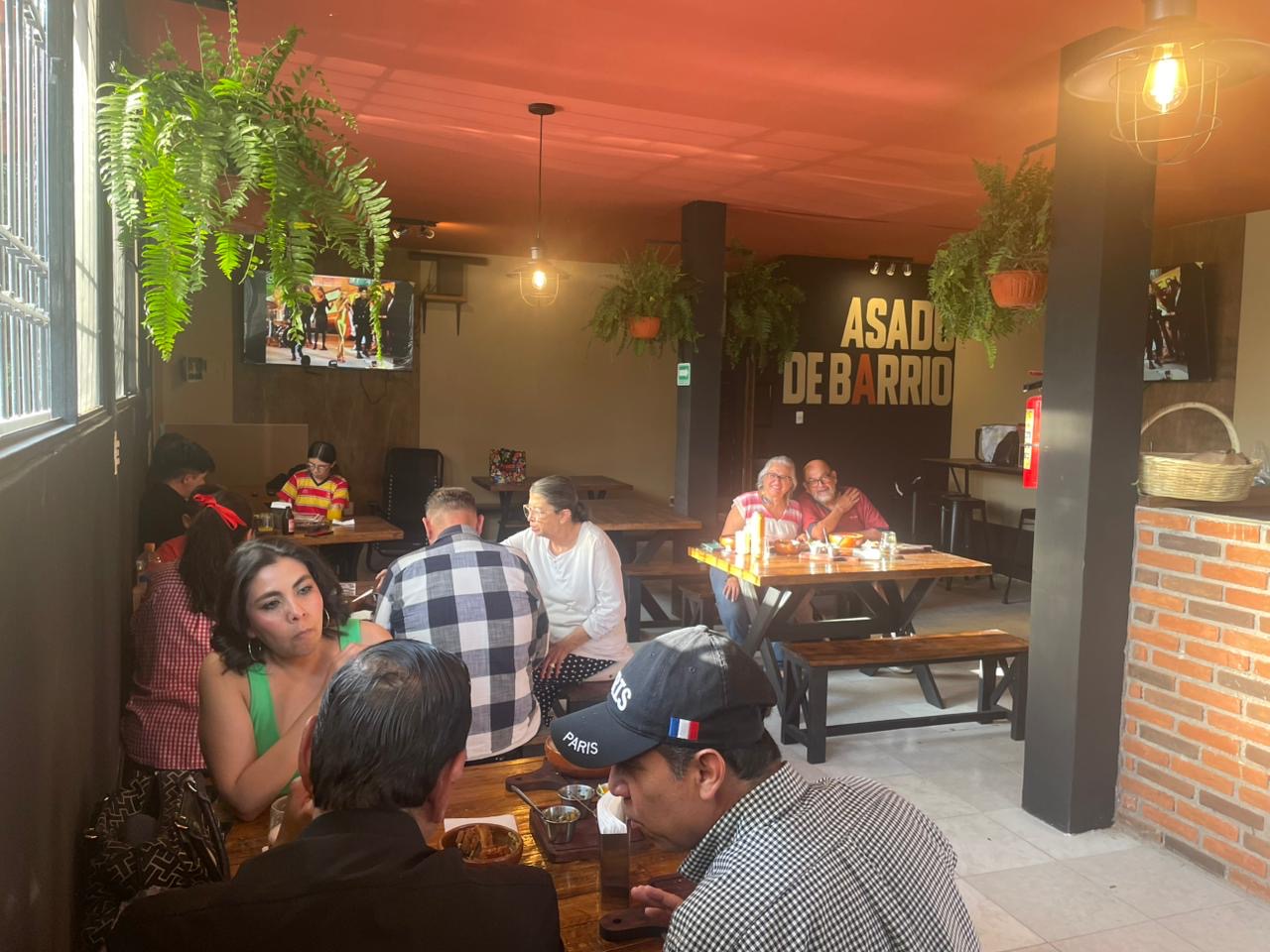 Interior Asado de Barrio